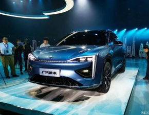 廣汽蔚來首款產(chǎn)品車機(jī)系統(tǒng)曝光 三聯(lián)屏設(shè)計(jì)驚艷，硬件實(shí)力搶鏡蔚派國際